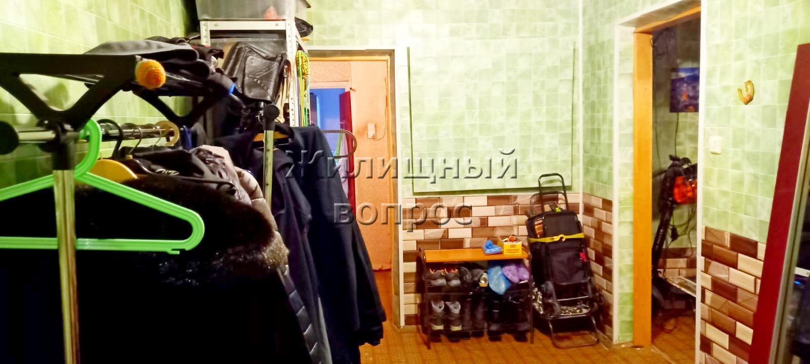 Продажа 3-комнатной квартиры, Санкт-Петербург, Коммунаров (Горелово) улица,  д.124