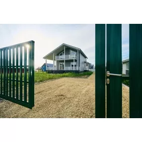 Дом 200 м² на участке 8 сот.